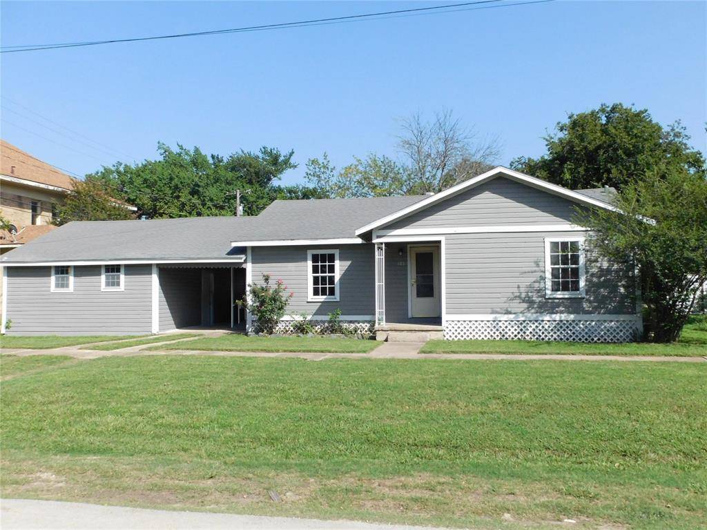 Hubbard, TX 76648,105 NW 7th Street