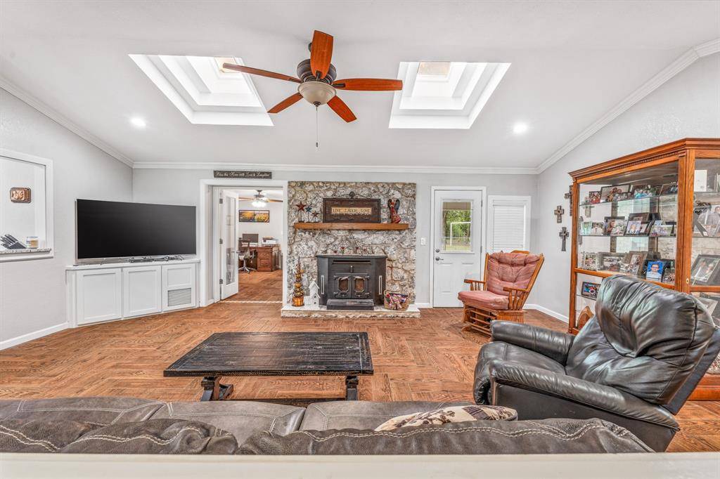 Arlington, TX 76001,1722 Wanda Way