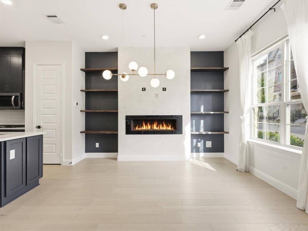 Carrollton, TX 75010,4413 Murphy Lane