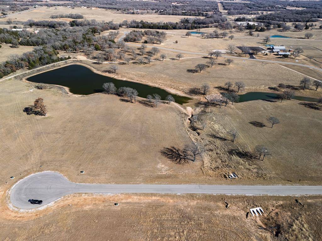 Bowie, TX 76230,141 Woodbridge Boulevard