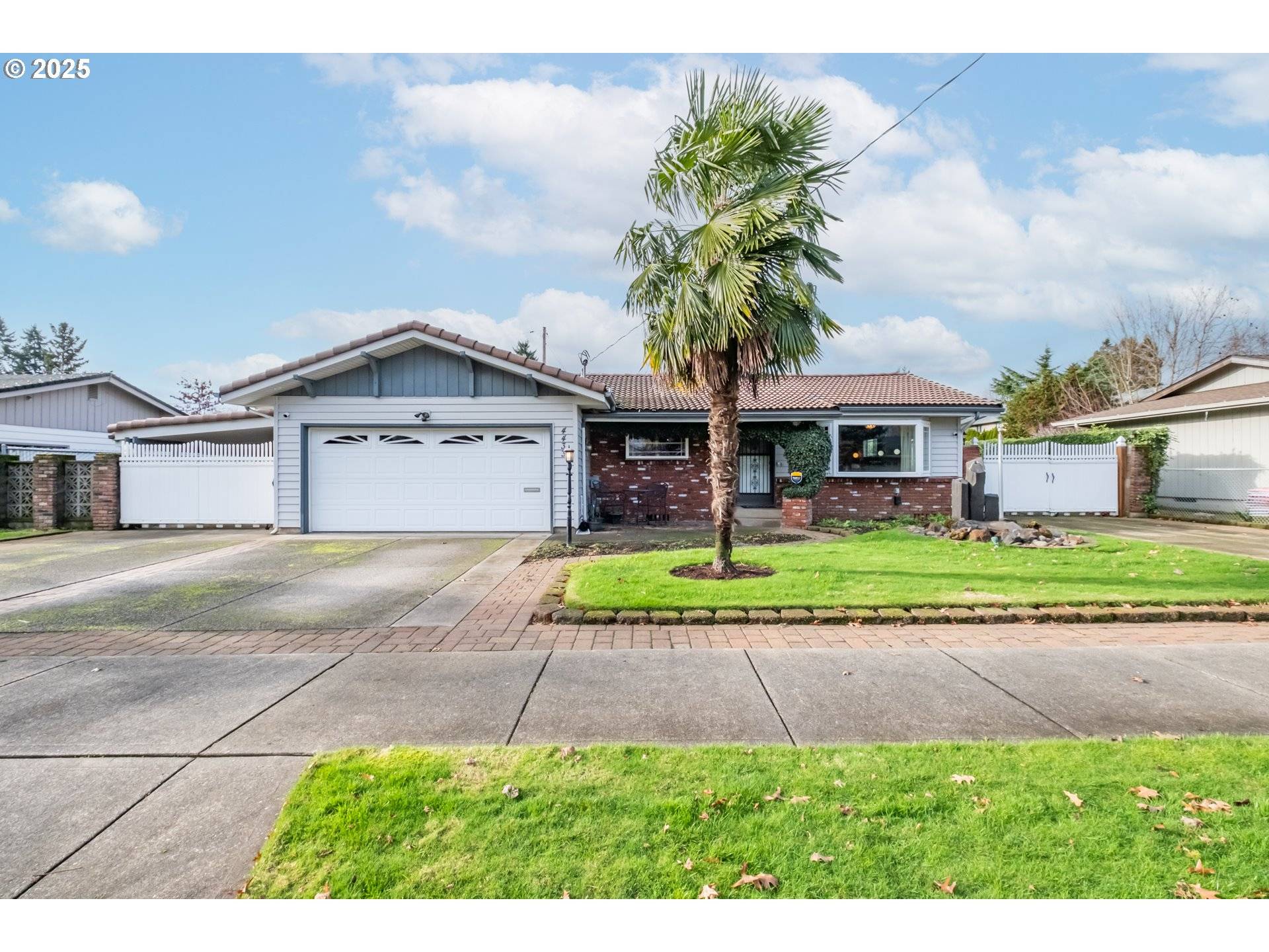 Salem, OR 97305,4433 41ST AVE NE