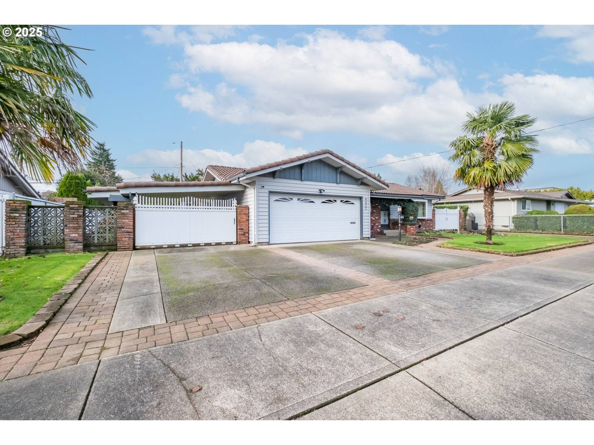 Salem, OR 97305,4433 41ST AVE NE