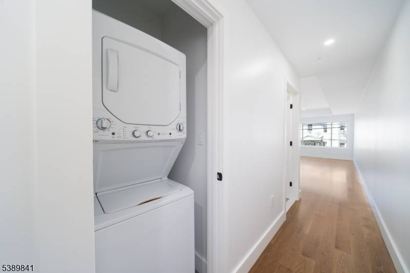 Jersey City, NJ 07304,67 Virginia Ave #2