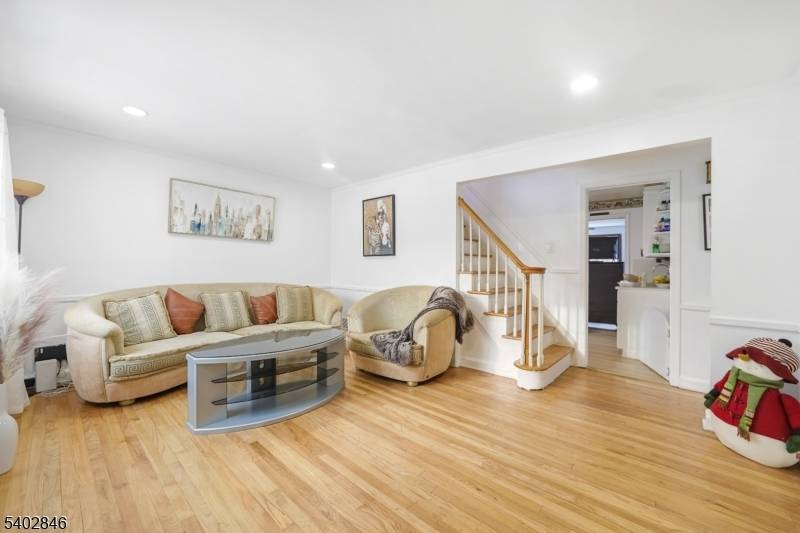 Clifton City, NJ 07013,38 Sherwood St