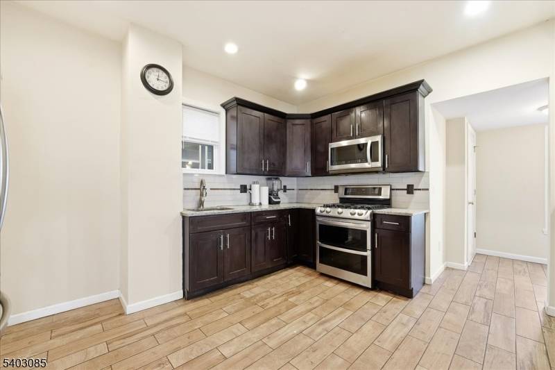 West Orange Twp., NJ 07052,11 Meade St