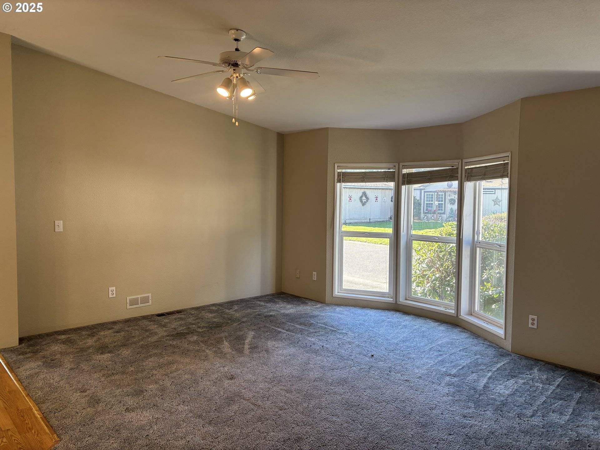 Canby, OR 97013,1655 S Elm ST #526