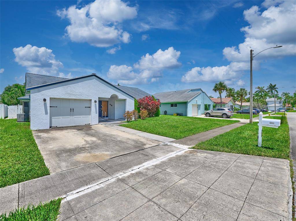 Dania Beach, FL 33004,708 SE 3rd Ct