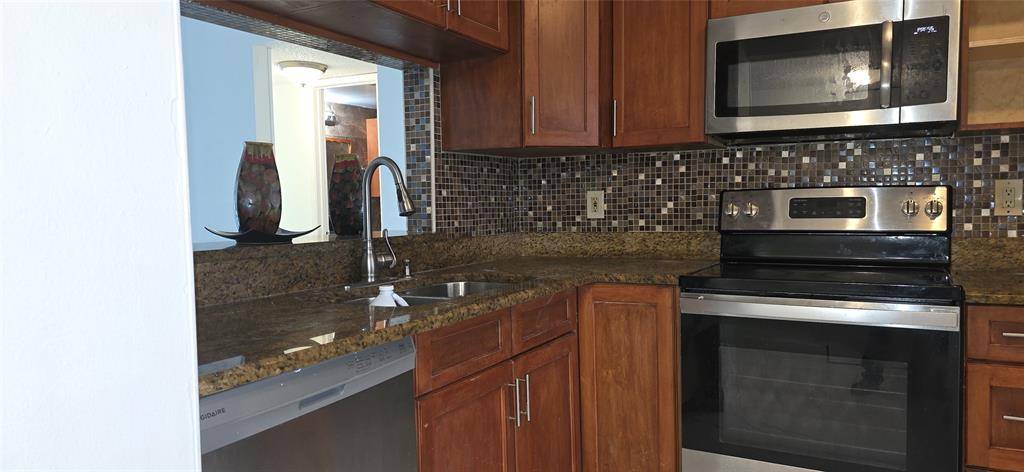 Coral Springs, FL 33065,11158 W Sample Rd #11158