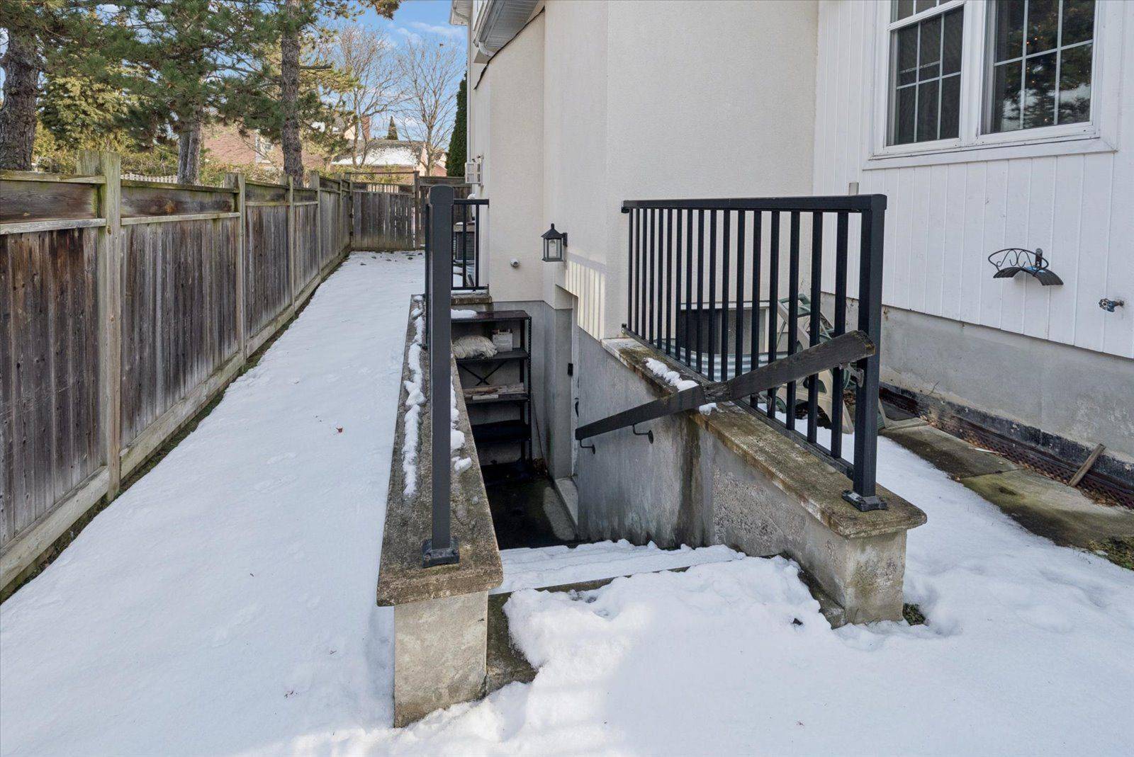 Markham, ON L3R 2H2,312 Main ST #Basement