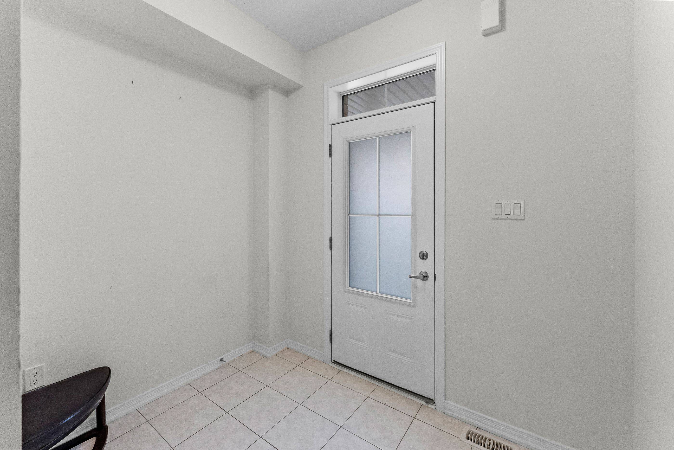 Niagara Falls, ON L2H 3S8,8273 Tulip Tree DR #15