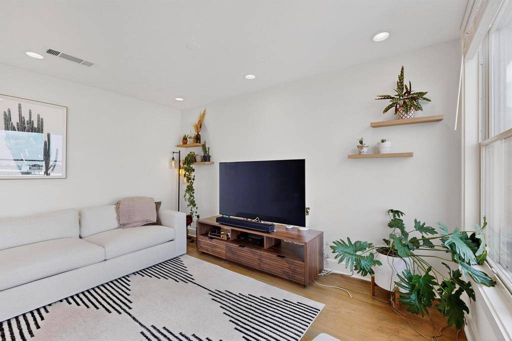 Addison, TX 75001,5055 Addison Circle #736