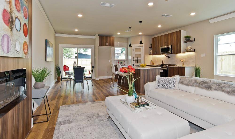 Dallas, TX 75208,717 Sunset Avenue