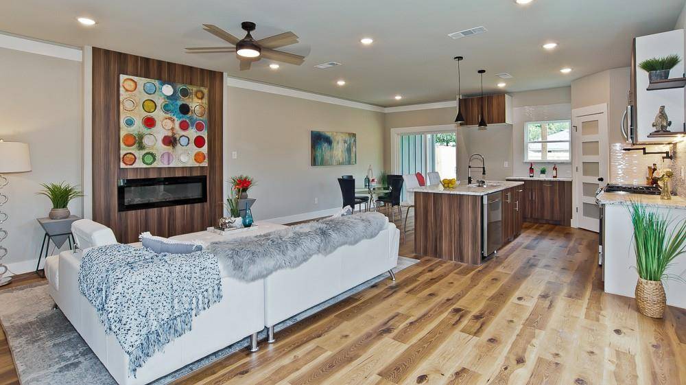 Dallas, TX 75208,717 Sunset Avenue