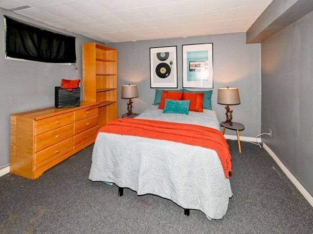 Toronto E09, ON M1K 4Z5,4 Penzance DR #Basement