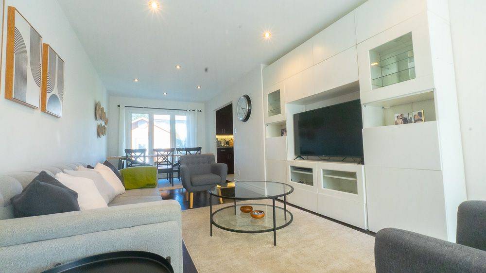 Oshawa, ON L1G 6V2,1460 Tampa CRES