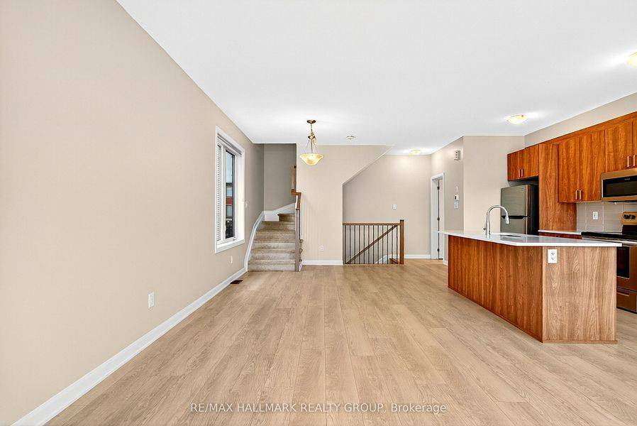 Barrhaven, ON K2J 7C2,348 Raheen Court Ottawa Circuit