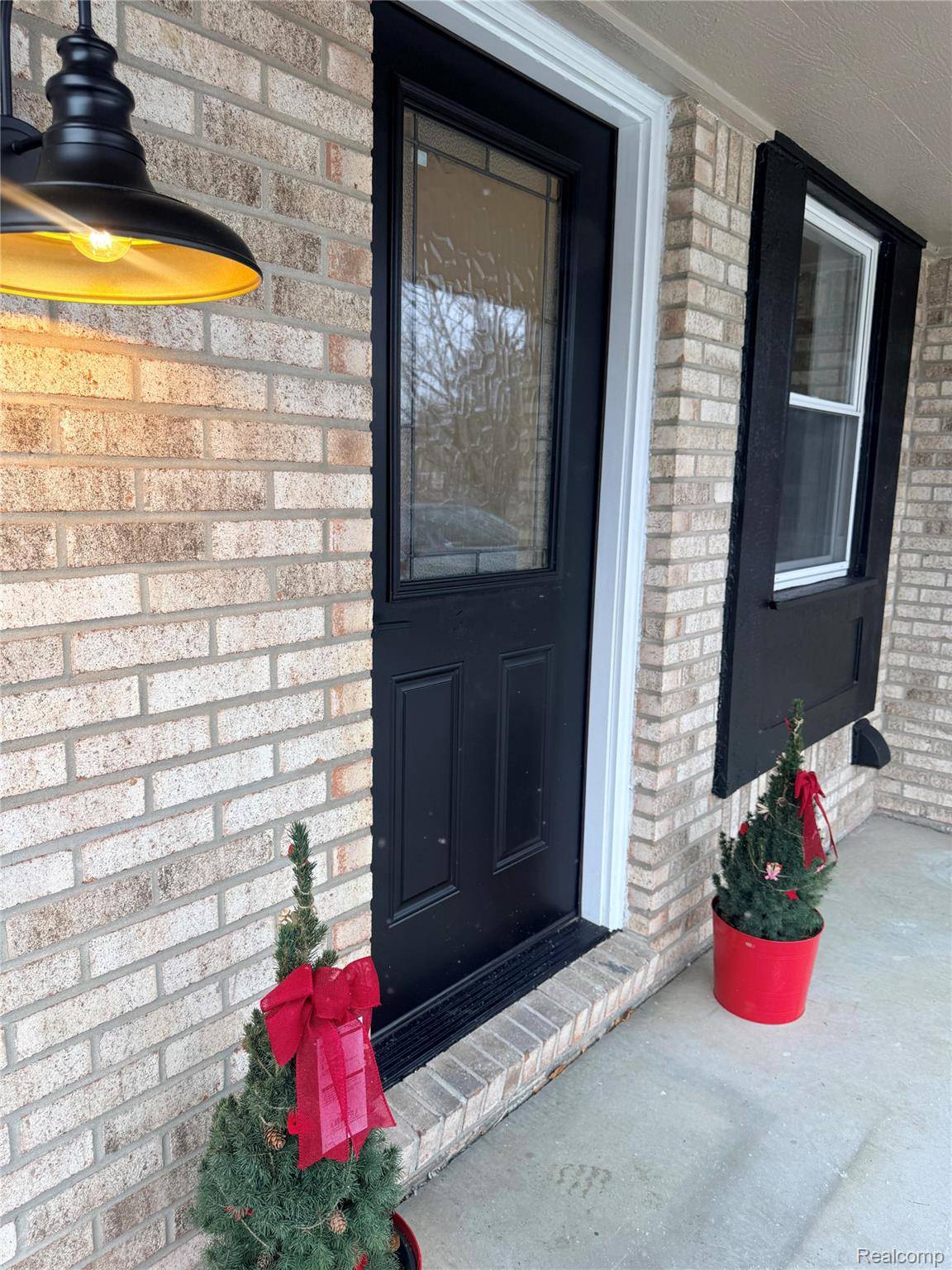 Livonia, MI 48150,8821 Knolson AVE