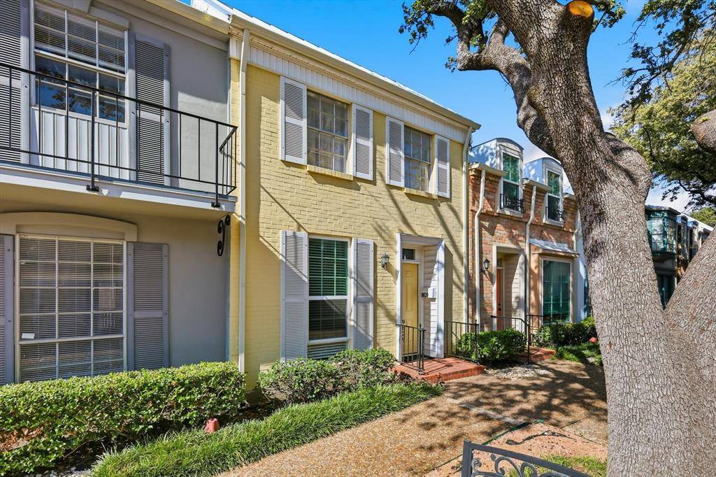 Dallas, TX 75220,9829 Park Lane Court #B