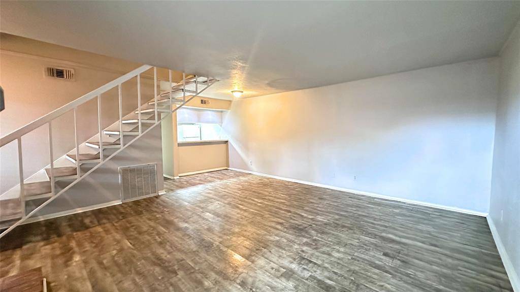 Dallas, TX 75220,3045 Park Lane #1060