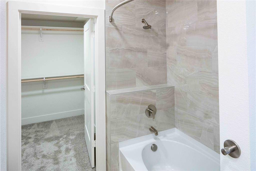 Roanoke, TX 76262,108 N US 377 #209