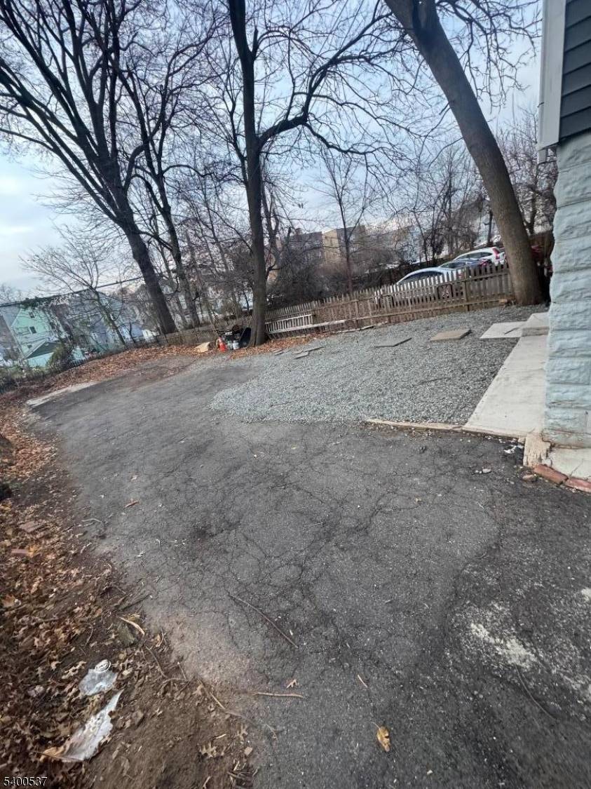 East Orange City, NJ 07017,107 N Maple Ave