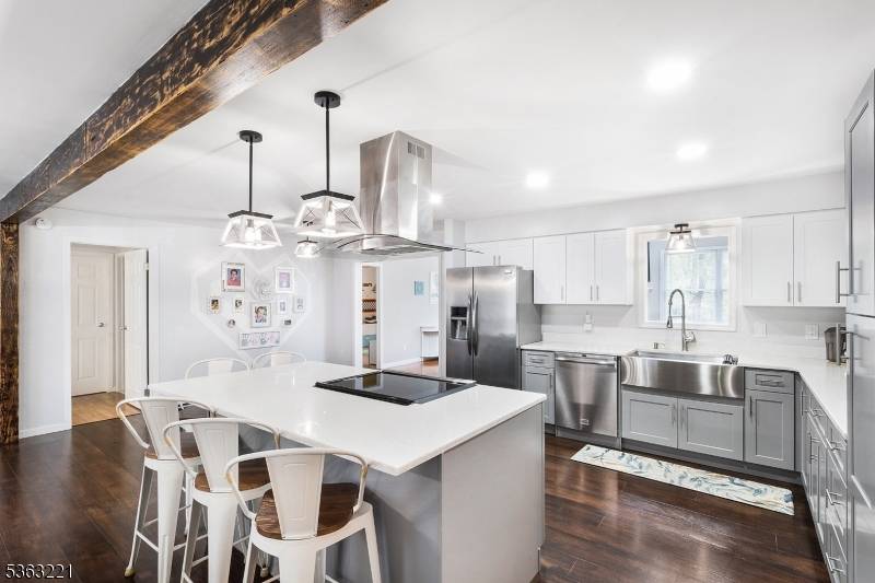 Hampton Twp., NJ 07860,4 Grove St