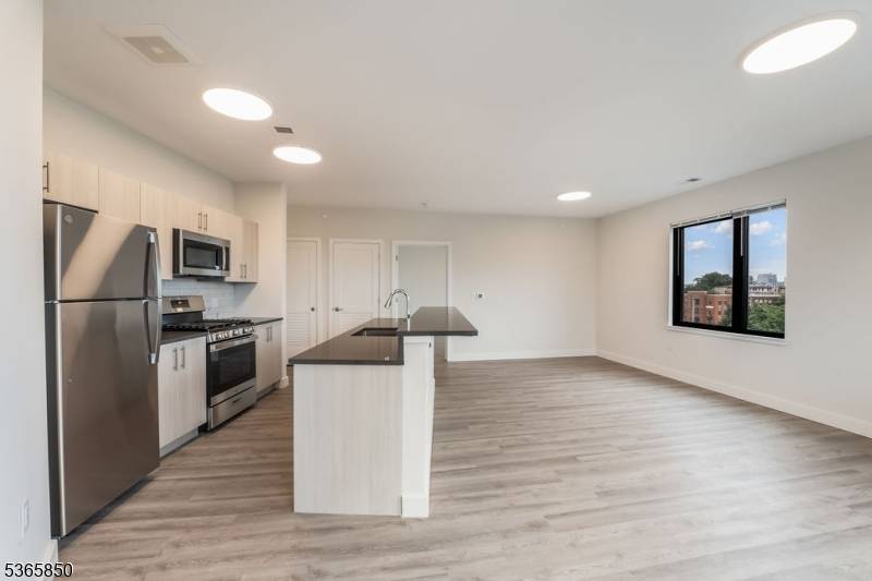 City Of Orange Twp., NJ 07050,72 S Essex Ave #602