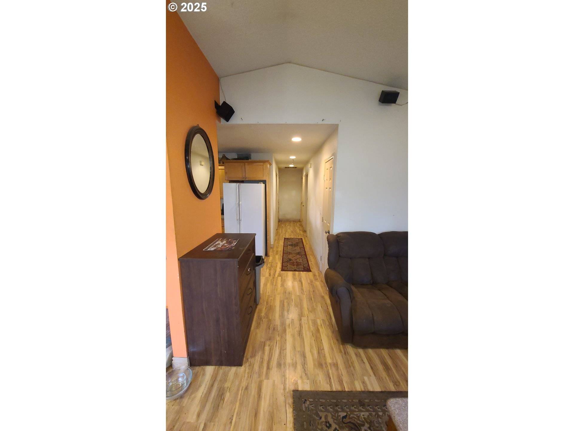 Silverton, OR 97381,504 WALL ST