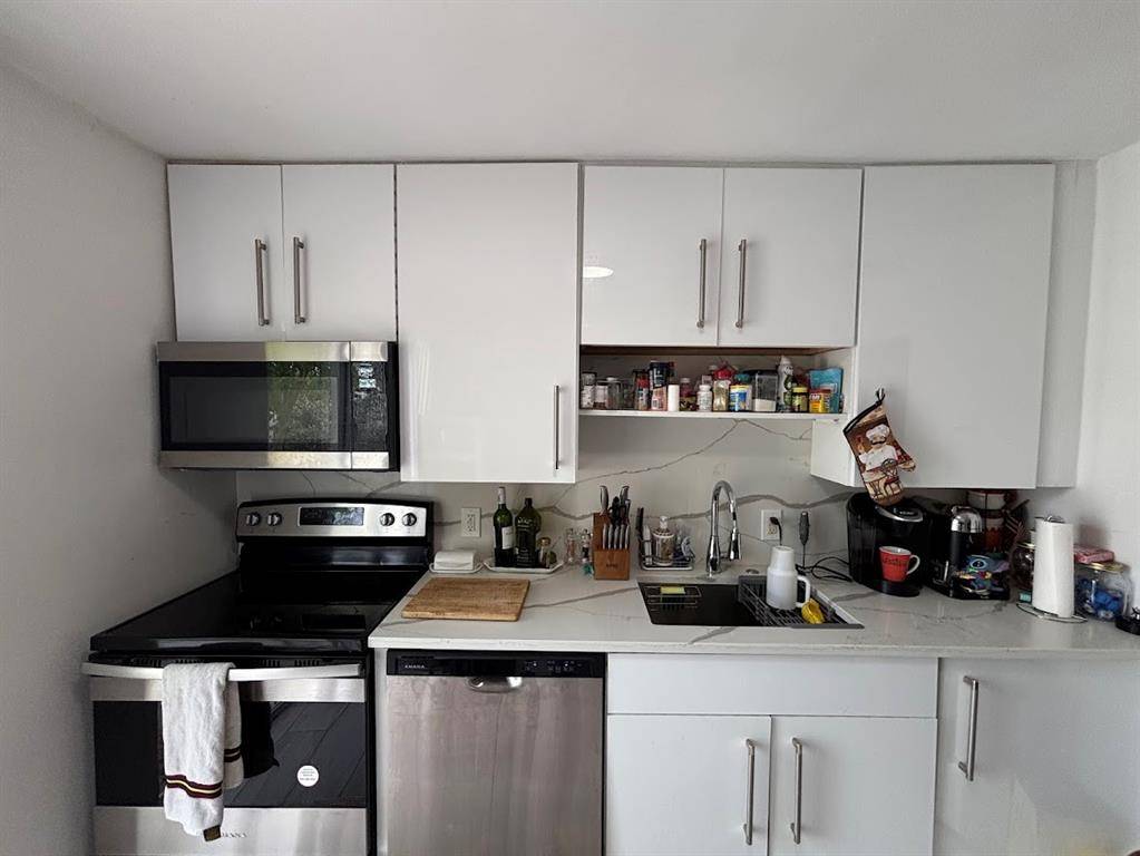 Pompano Beach, FL 33064,1571 NE 28th Ct