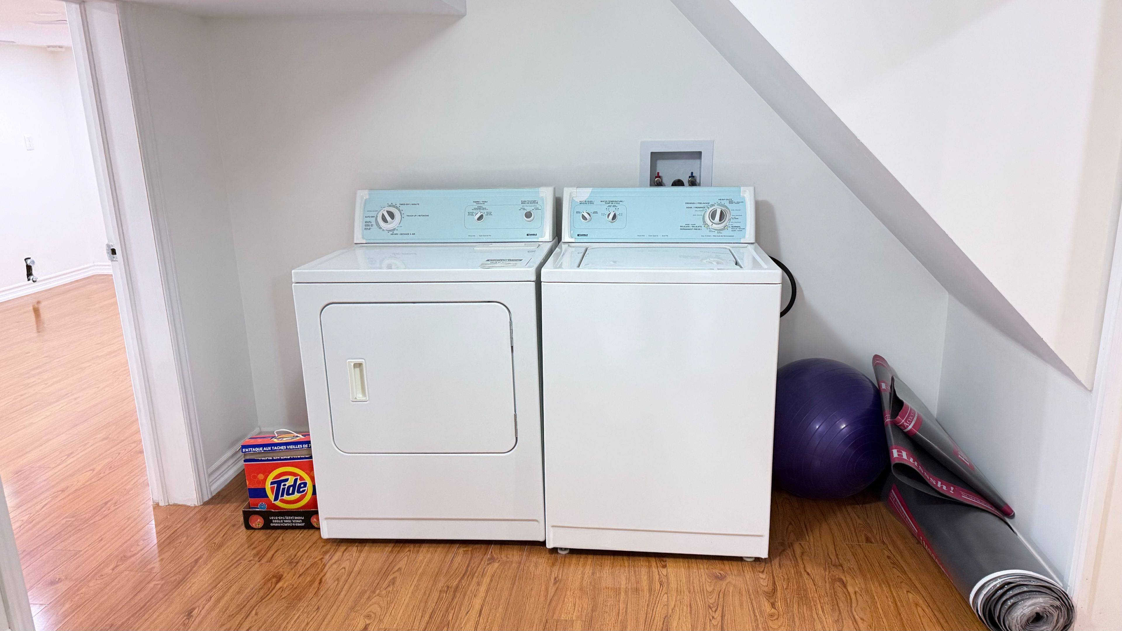 Hamilton, ON L8E 4M2,299 Hemlock AVE #lower