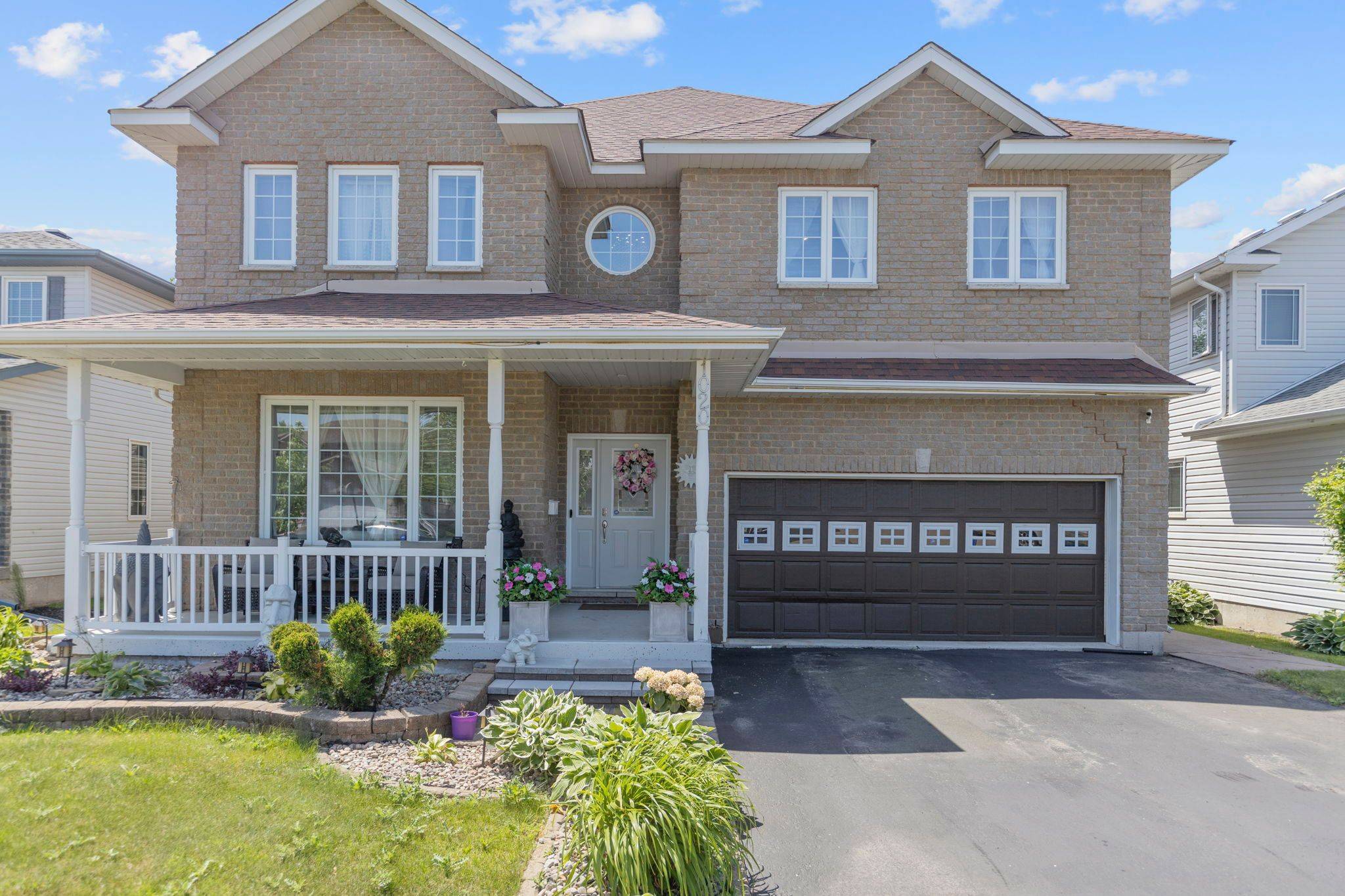 Brockville, ON K6V 7N1,1020 Crestwood DR