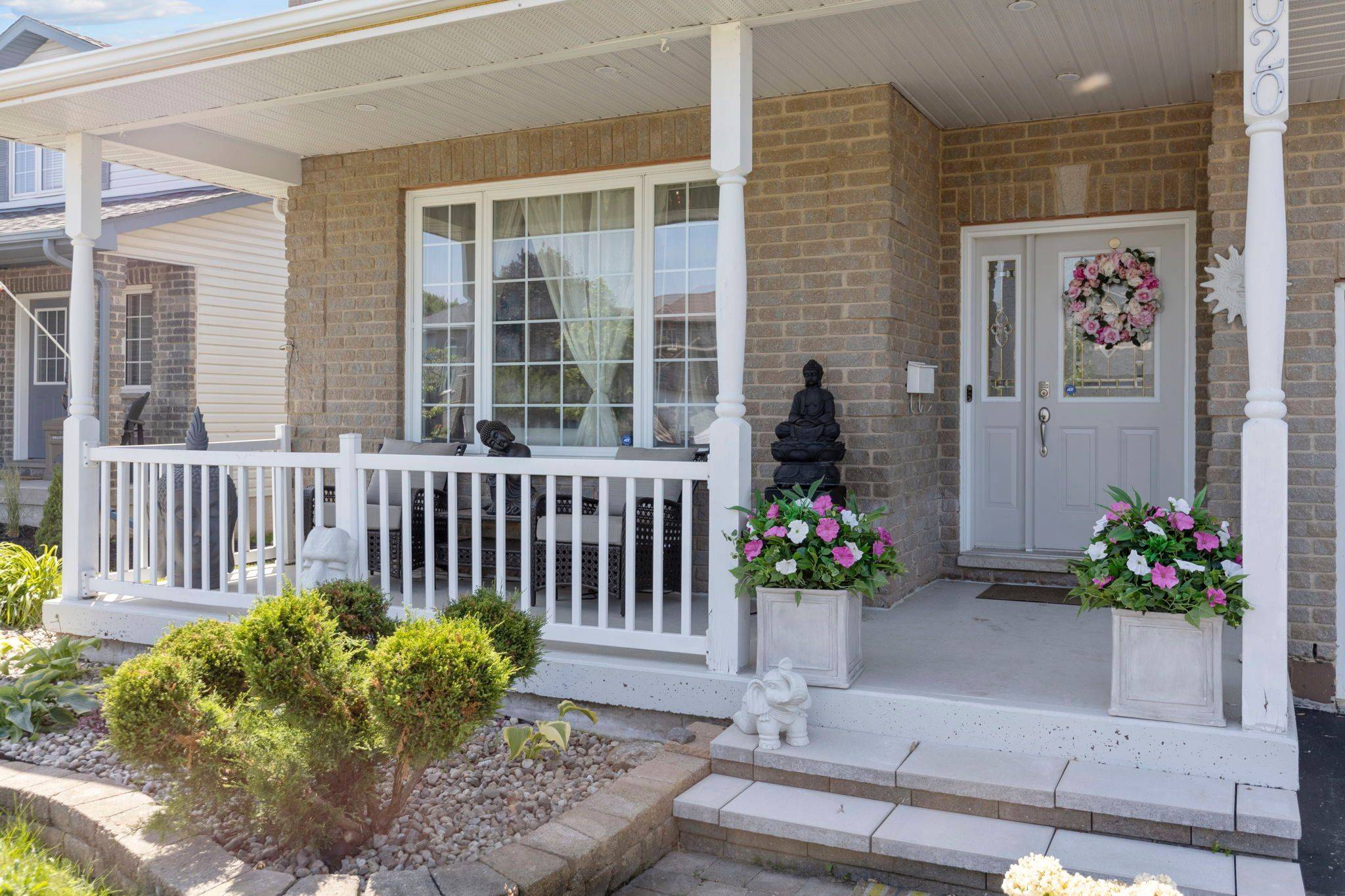 Brockville, ON K6V 7N1,1020 Crestwood DR