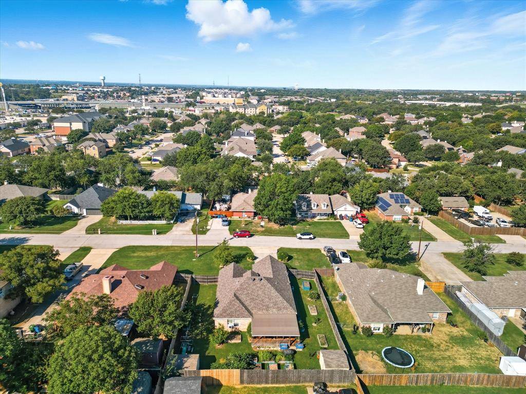 Lake Dallas, TX 75065,516 Oak Lake Street