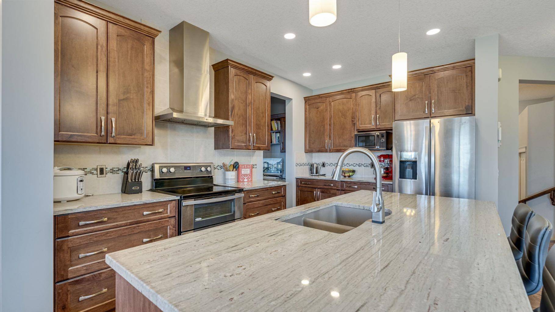 Airdrie, AB T4B 4C1,343 Hillcrest HTS SW