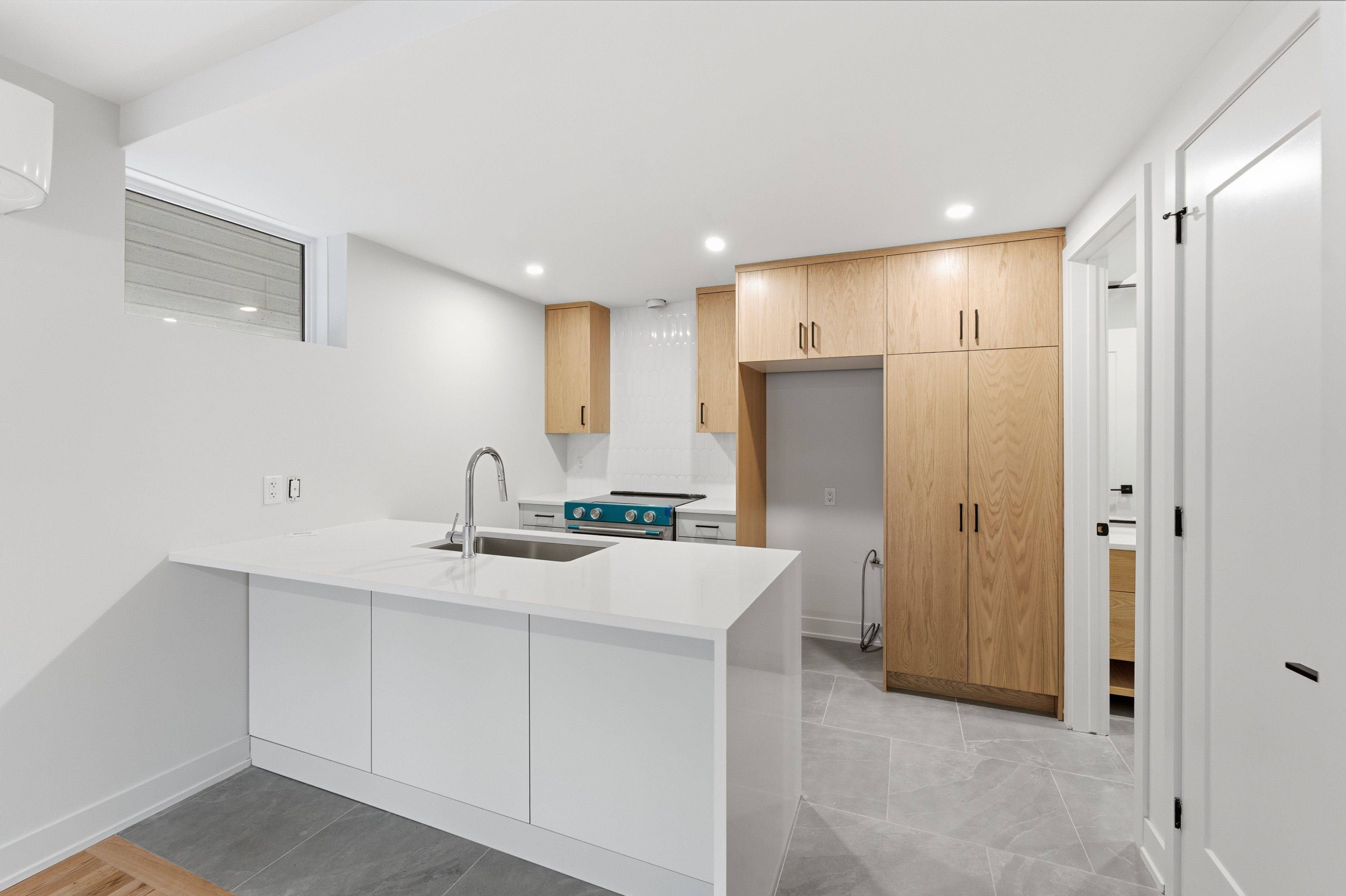 Carlingwood - Westboro And Area, ON K2A 1Z8,514 Roosevelt AVE ##D