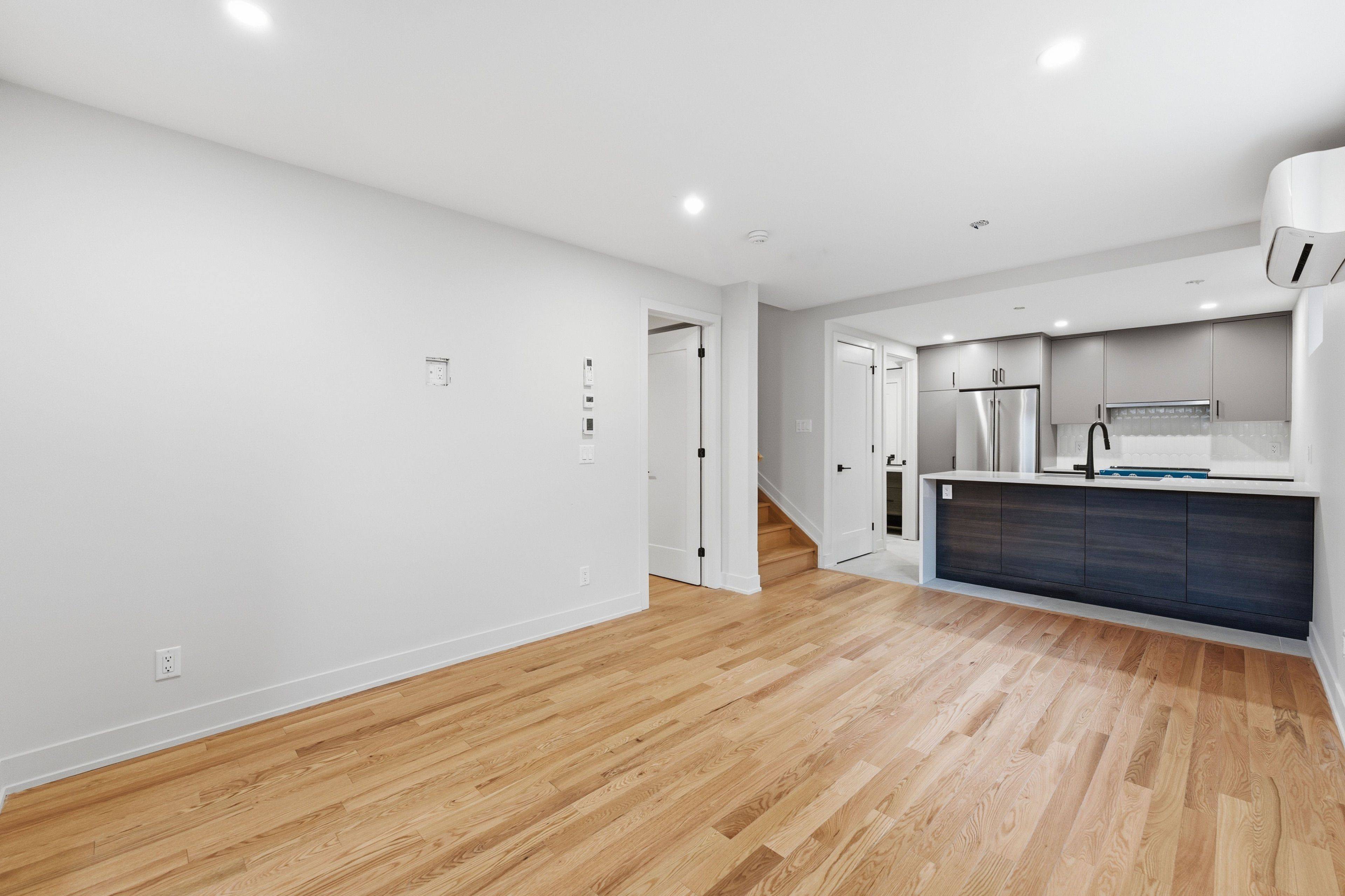 Carlingwood - Westboro And Area, ON K2A 1Z8,512 Roosevelt AVE ##C