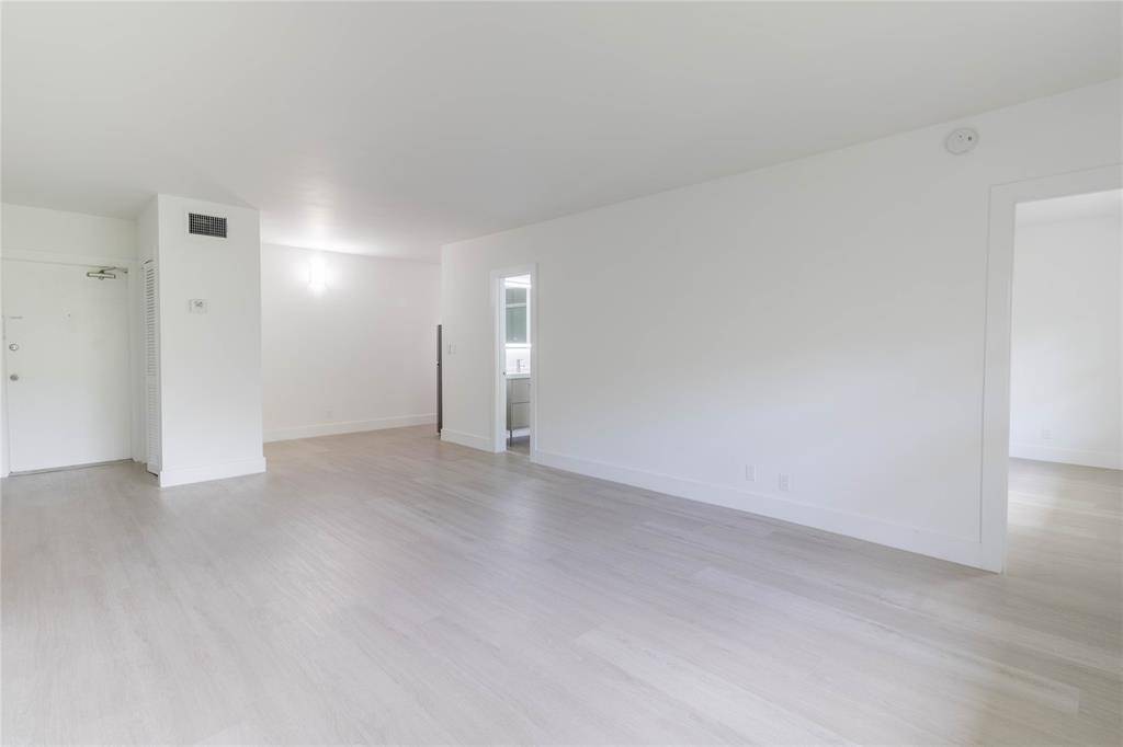 Fort Lauderdale, FL 33316,2424 SE 17th St #305B