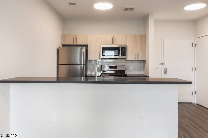 City Of Orange Twp., NJ 07050,72 S Essex Ave #203