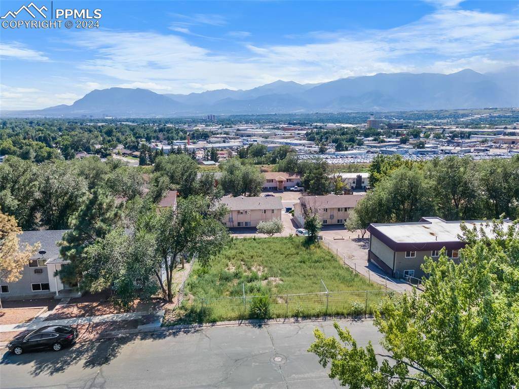 Colorado Springs, CO 80907,1085&1095 Magnolia ST