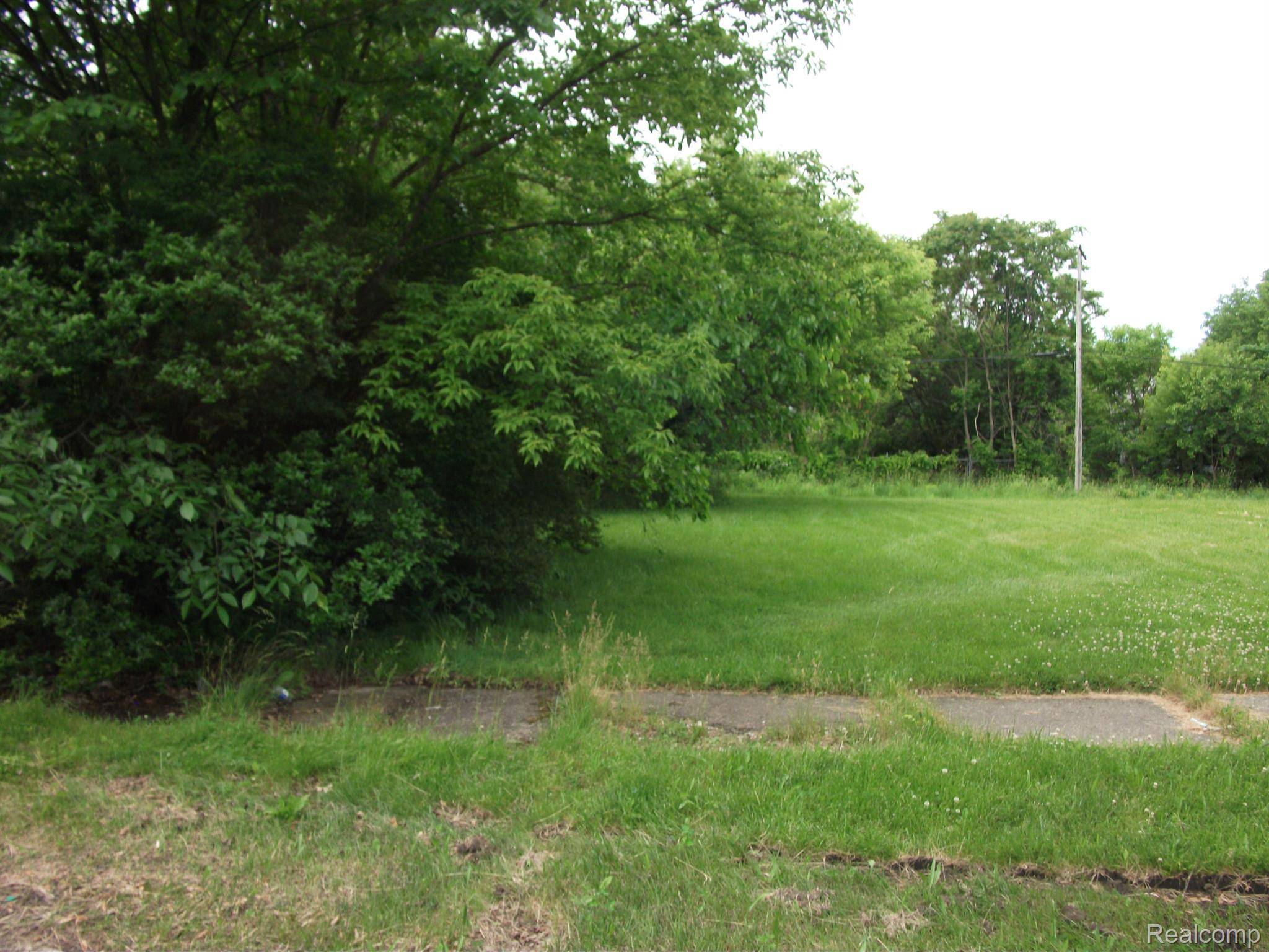 Detroit, MI 48213,5915 SHERIDAN