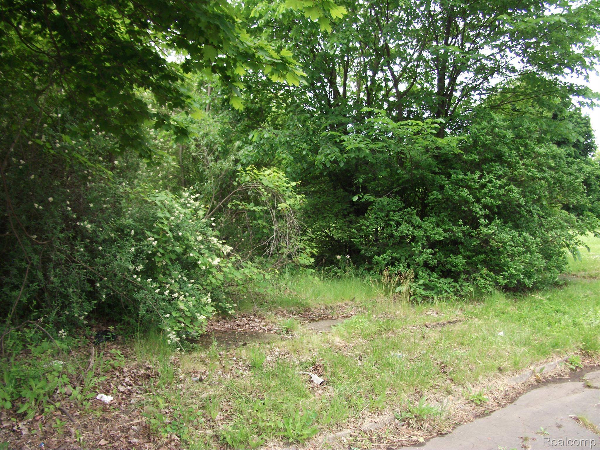 Detroit, MI 48213,5921 SHERIDAN ST