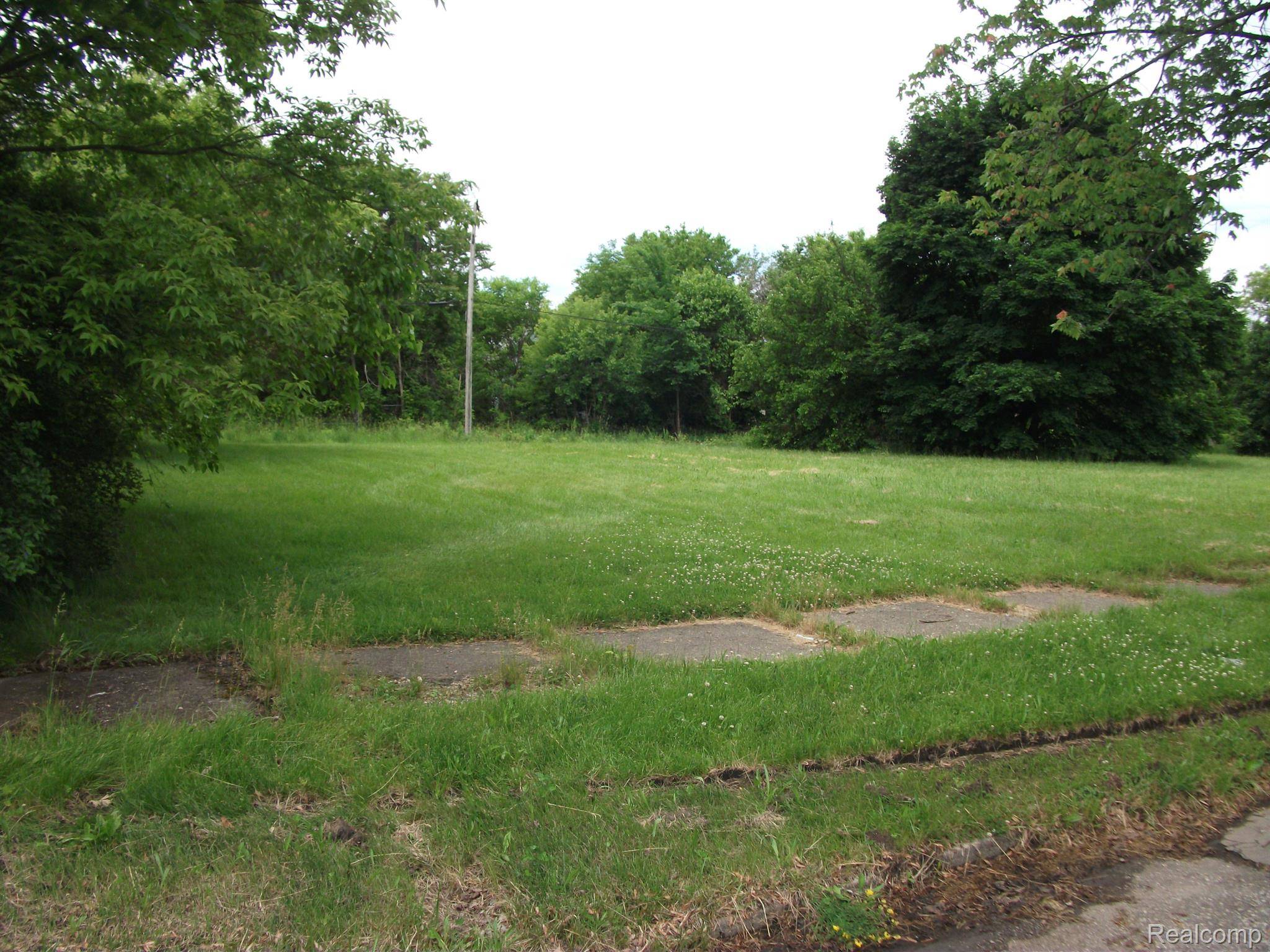 Detroit, MI 48213,5921 SHERIDAN ST