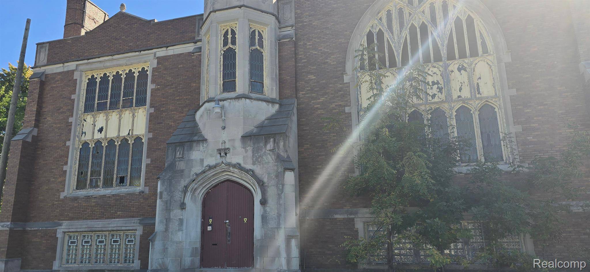 Detroit, MI 48207,740 E GRAND BLVD