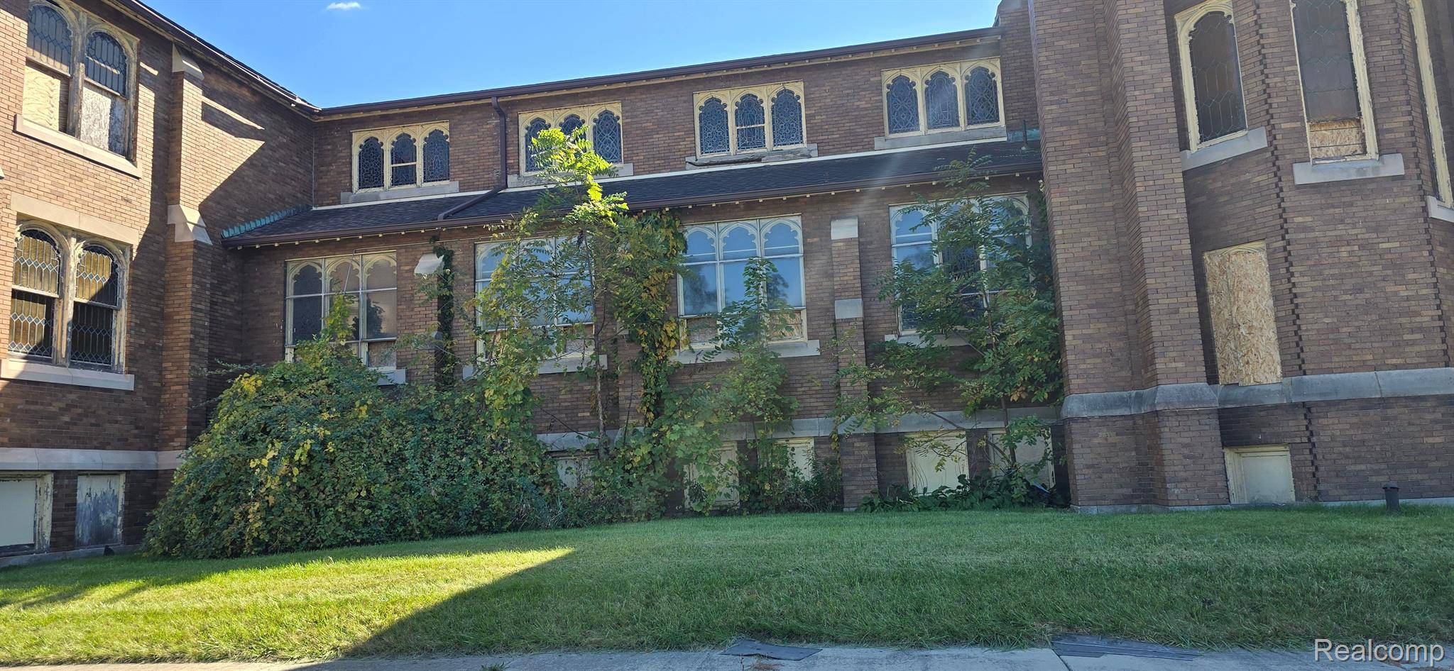 Detroit, MI 48207,740 E GRAND BLVD