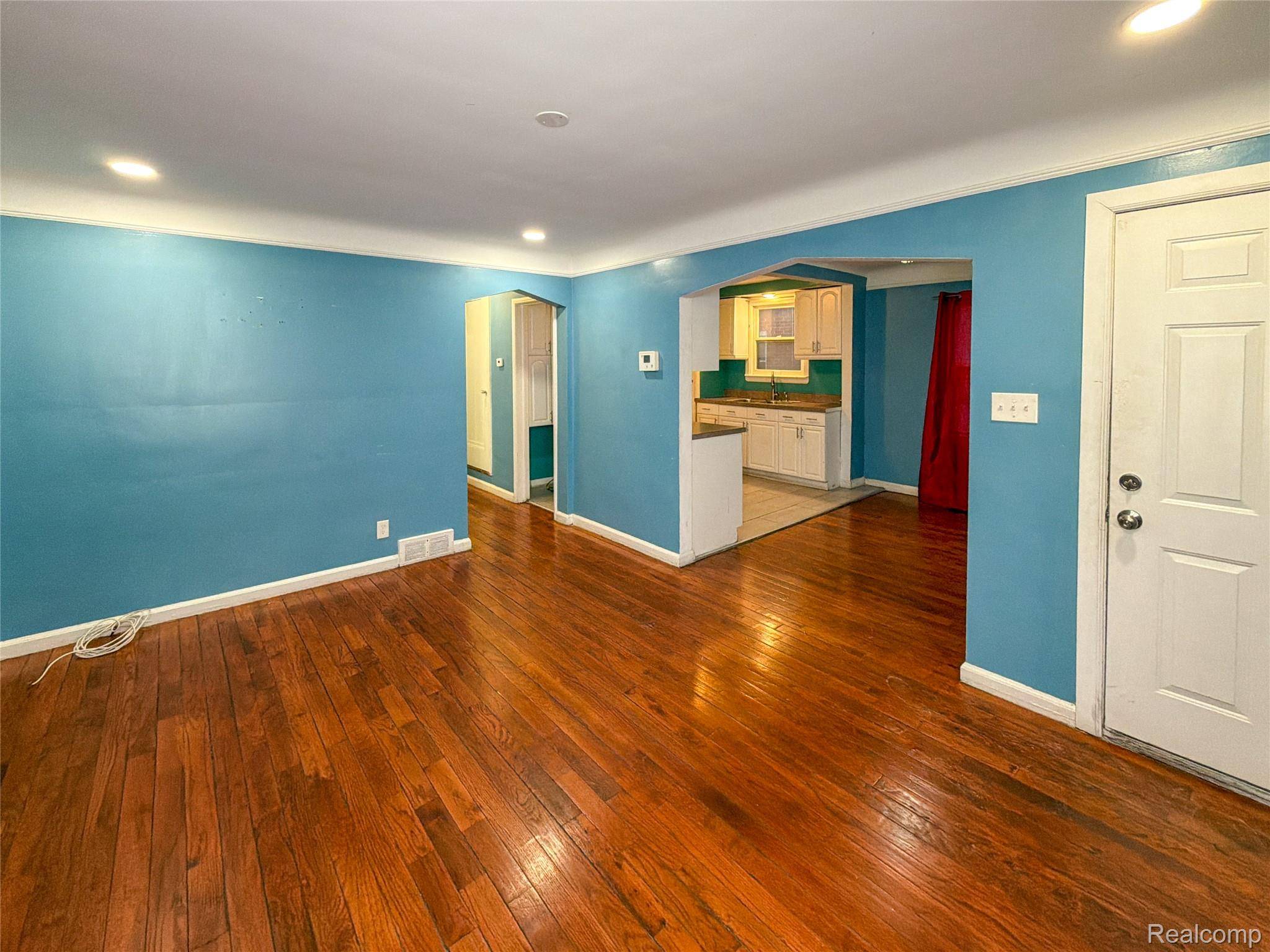 Detroit, MI 48204,8553 Cloverlawn ST