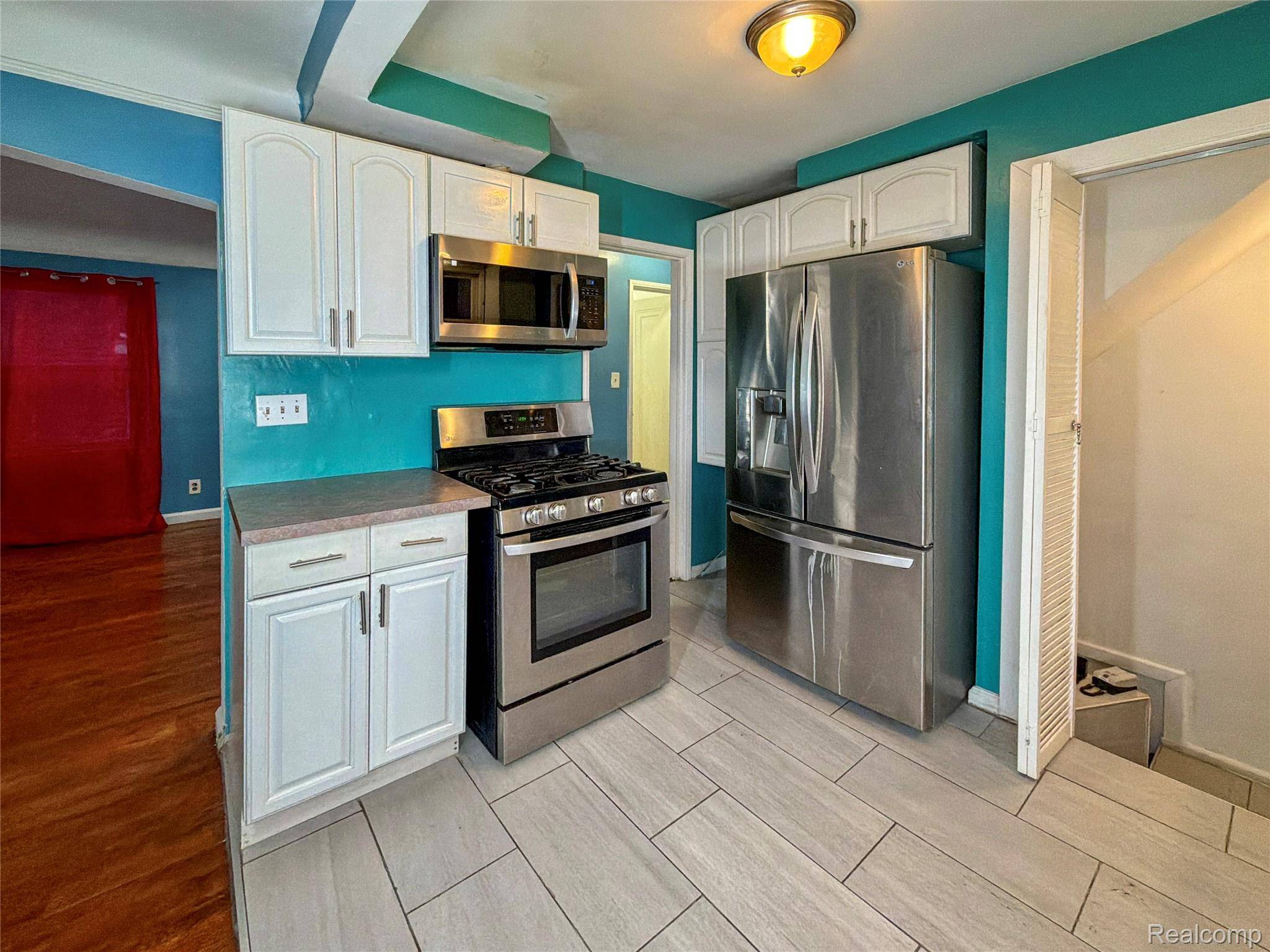 Detroit, MI 48204,8553 Cloverlawn ST