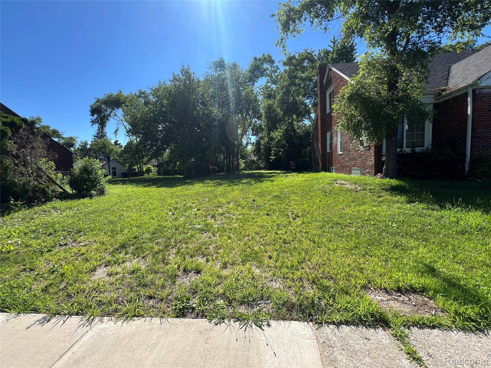 Detroit, MI 48205,18919 Barlow ST