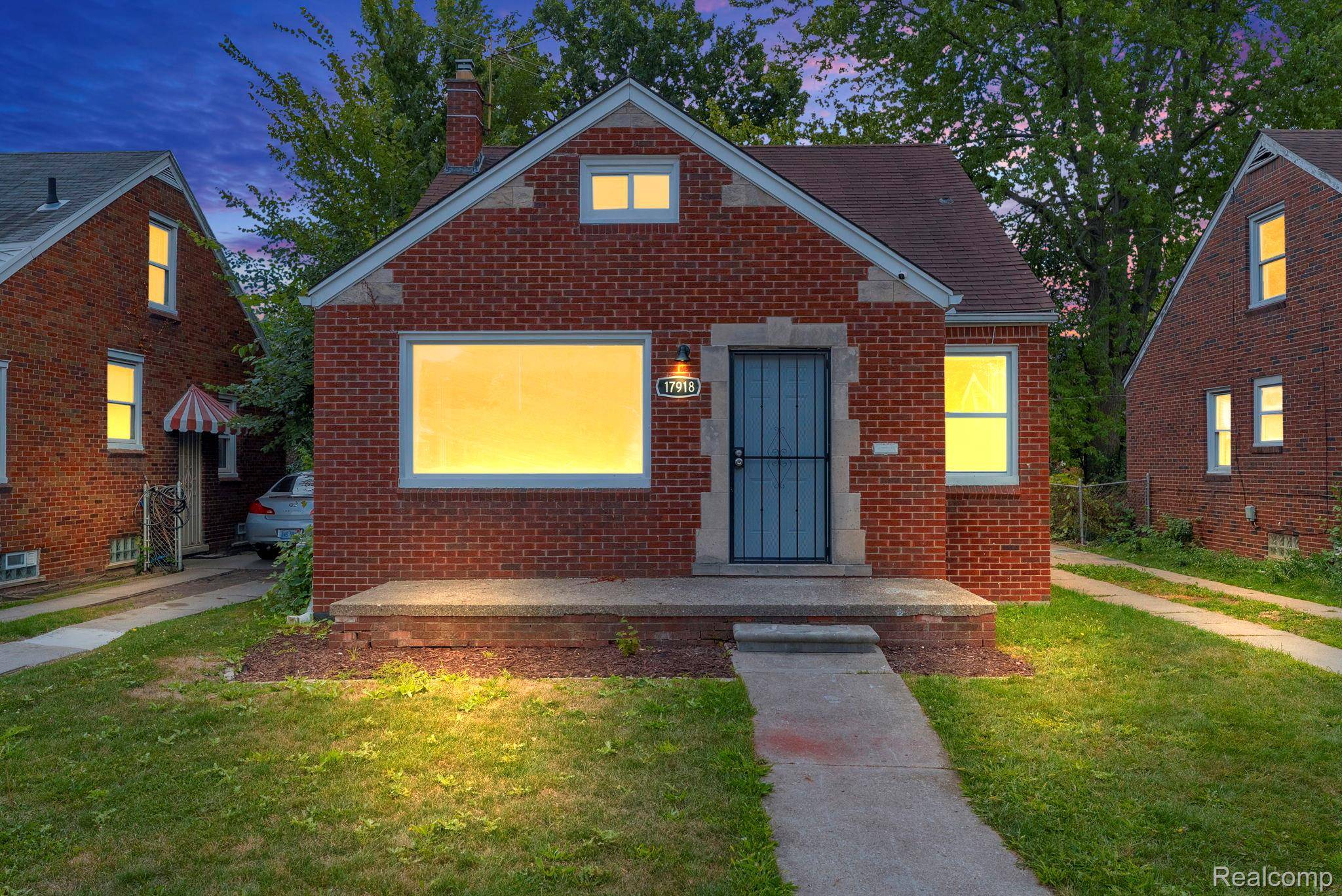 Detroit, MI 48224,17918 Chester ST