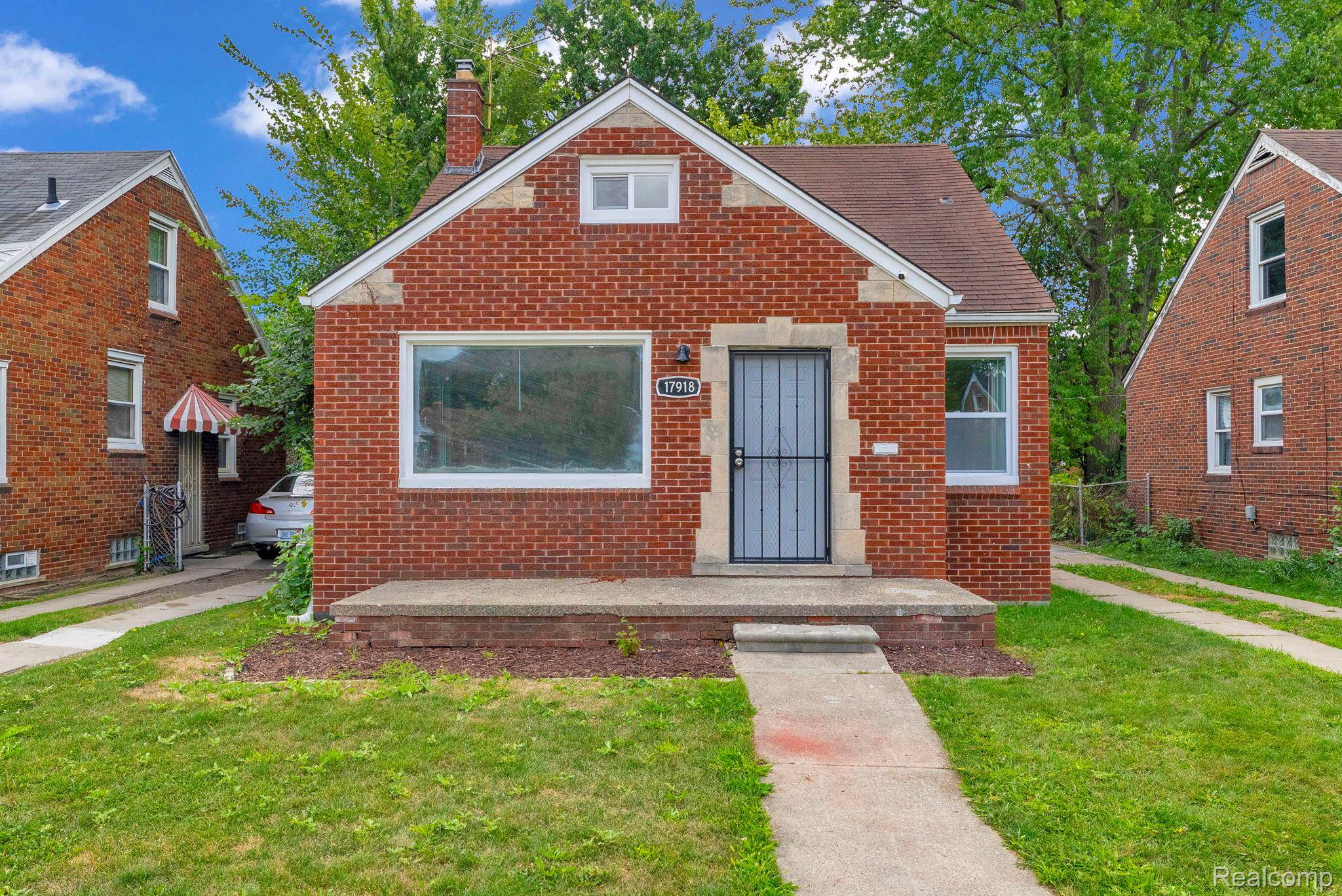 Detroit, MI 48224,17918 Chester ST