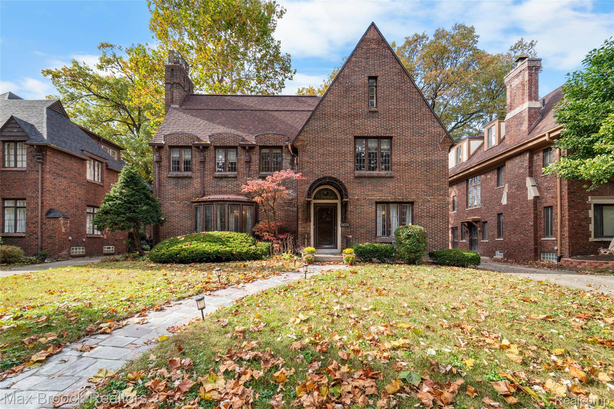 Detroit, MI 48221,19331 Berkeley RD